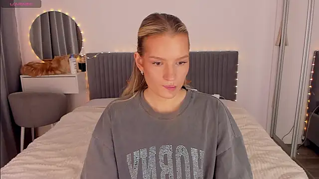 CassieRayss online show from 2, 4, 2026