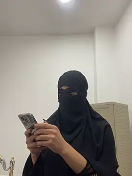 Snapshot of Hijabi_HotGirls chatting on 16, 2, 2025 Hijabi HotGirls online show from 16, 2, 2025