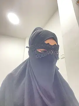 Snapshot of Hijabi_HotGirls chatting on 6, 3, 2025 Hijabi HotGirls online show from 6, 3, 2025