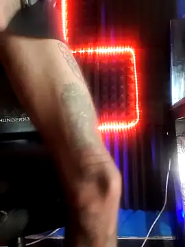 Themadhatter90 online show from 12, 1, 2025