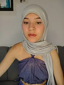 Snapshot of hanaa_18 chatting on 7, 5, 2026 hanaa 18 online show from 7, 5, 2026