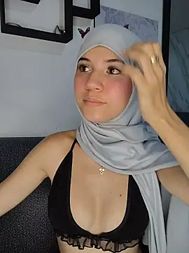 Snapshot of hanaa_18 chatting on 11, 7, 2026 hanaa 18 online show from 11, 7, 2026