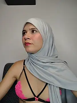 Snapshot of hanaa_18 chatting on 27, 7, 2026 hanaa 18 online show from 27, 7, 2026