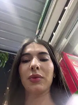 Coralinee 01 online show from 23, 2, 2026