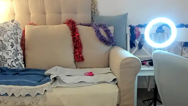 Snapshot of emmita69_ chatting on 17, 12, 2024 emmita69 online show from 17, 12, 2024