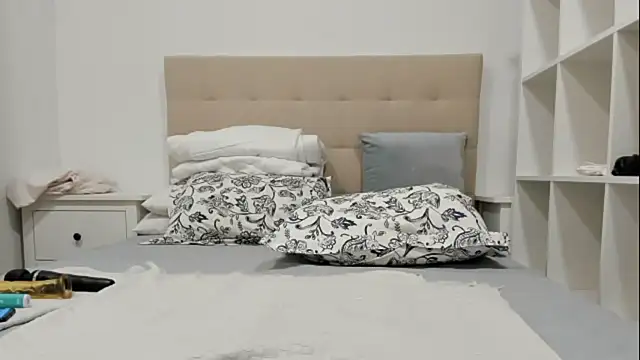 emmita69  online show from 9, 11, 2025