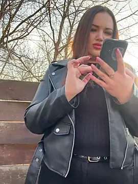 leila beayte  online show from 7, 3, 2025