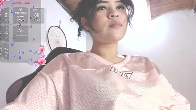 Amara18  online show from 10, 11, 2025