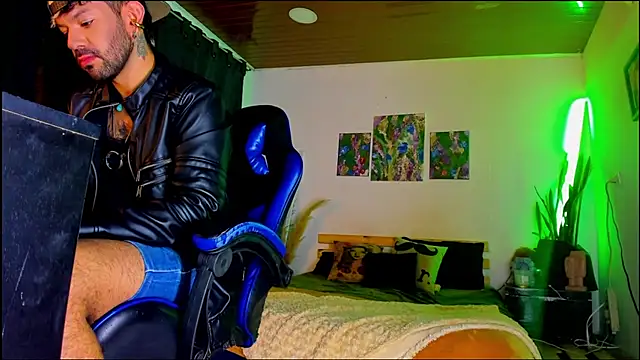 LatinMilk  online show from 19, 2, 2026