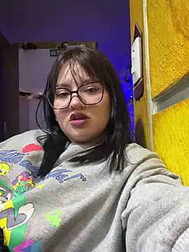 Snapshot of dannarossy_ chatting on 19, 12, 2024 dannarossy online show from 19, 12, 2024