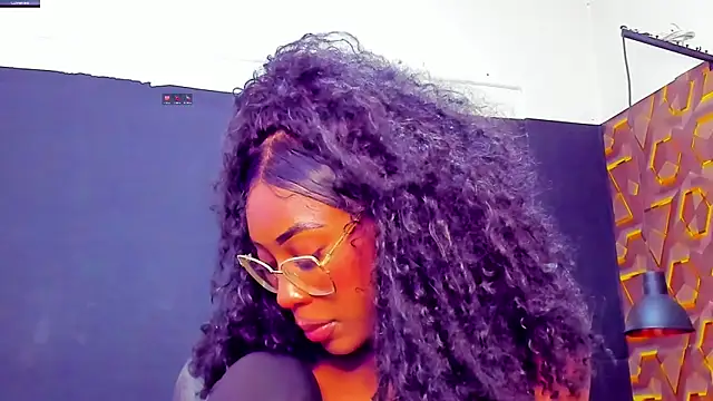 Snapshot of deyy_madissonn chatting on 12, 12, 2024 deyy madissonn online show from 12, 12, 2024