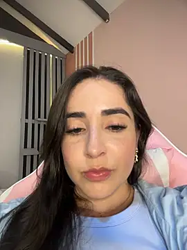 Victoria-And1 online show from 5, 4, 2026