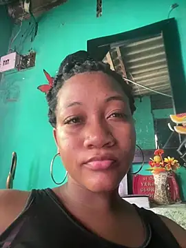 Snapshot of AleezaFrench chatting on 3, 5, 2026 AleezaFrench online show from 3, 5, 2026