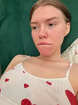 Lisaaa Alisa online show from 8, 6, 2026