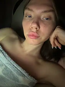 Lisaaa Alisa online show from 20, 6, 2026