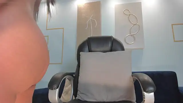 Snapshot of JessicaWilliams1 chatting on 11, 3, 2025 JessicaWilliams1 online show from 11, 3, 2025