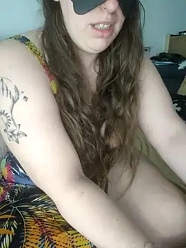 FrancaiseLynne online show from 22, 3, 2025