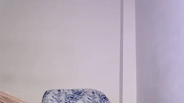 caarlywhitee online show from 19, 12, 2025