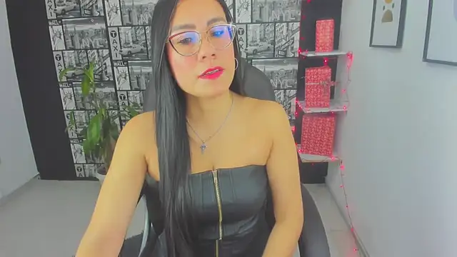 Snapshot of Agata-Moon chatting on 2, 1, 2025 Agata-Moon online show from 2, 1, 2025