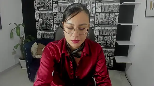 Snapshot of Agata-Moon chatting on 5, 3, 2025 Agata-Moon online show from 5, 3, 2025