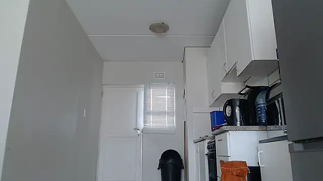 officialkhakes za online show from 9, 11, 2025