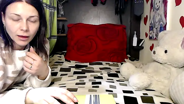 Snapshot of HarleyQuinn_69 chatting on 8, 3, 2025 HarleyQuinn 69 online show from 8, 3, 2025