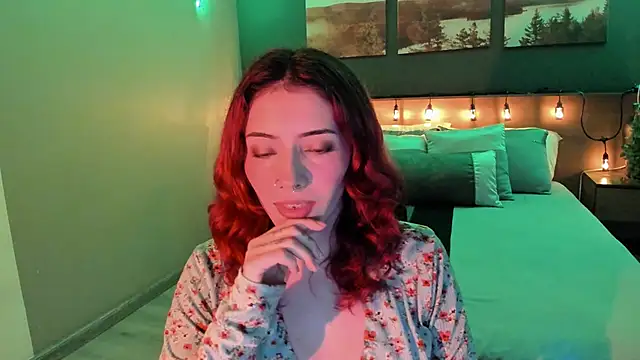 Snapshot of LiliJones_ chatting on 8, 1, 2025 LiliJones online show from 8, 1, 2025