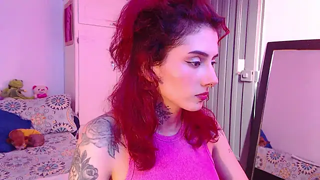 Snapshot of LiliJones_ chatting on 4, 2, 2025 LiliJones online show from 4, 2, 2025