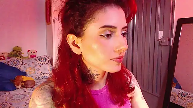 Snapshot of LiliJones_ chatting on 4, 2, 2025 LiliJones online show from 4, 2, 2025