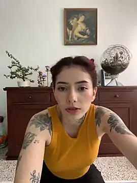 Snapshot of LiliJones_ chatting on 8, 2, 2025 LiliJones online show from 8, 2, 2025