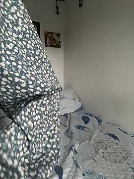 Snapshot of LiliJones_ chatting on 4, 3, 2025 LiliJones online show from 4, 3, 2025