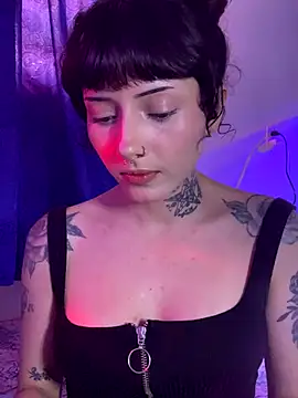Snapshot of LiliJones_ chatting on 7, 10, 2025 LiliJones online show from 7, 10, 2025