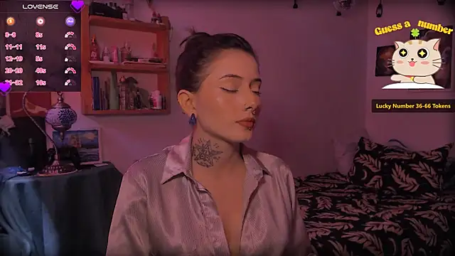 LiliJones  online show from 11, 3, 2026