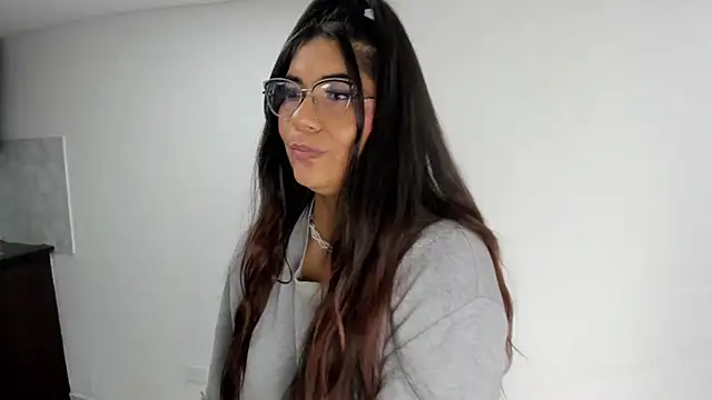 Luna Dumont online show from 16, 11, 2025