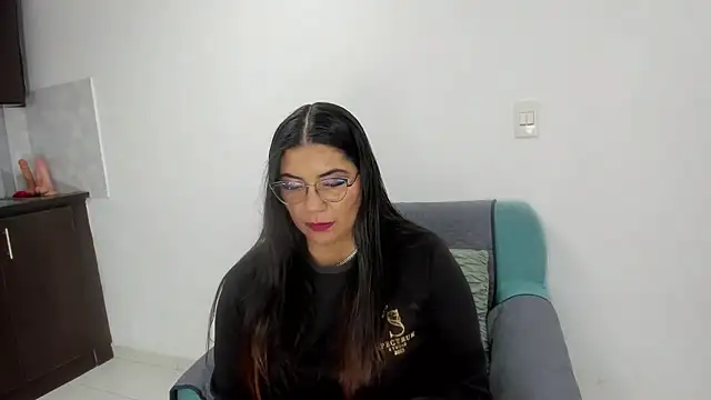 Luna Dumont online show from 29, 11, 2025