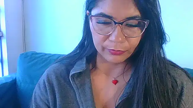 Luna Dumont online show from 8, 3, 2026