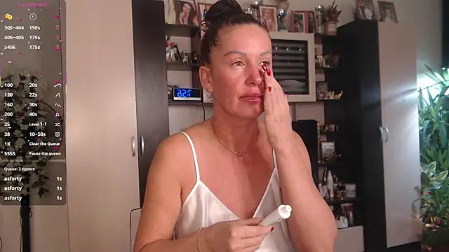 SheilaRyan online show from 22, 11, 2025