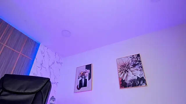 Dollar-girl online show from 22, 12, 2025