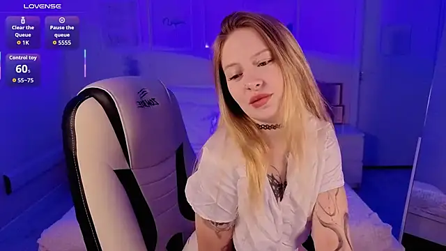 Veronica Blush online show from 5, 12, 2025