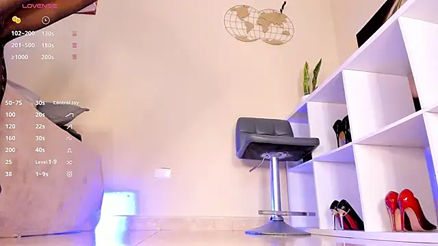 Snapshot of Itzeldreams chatting on 6, 1, 2025 Itzeldreams online show from 6, 1, 2025