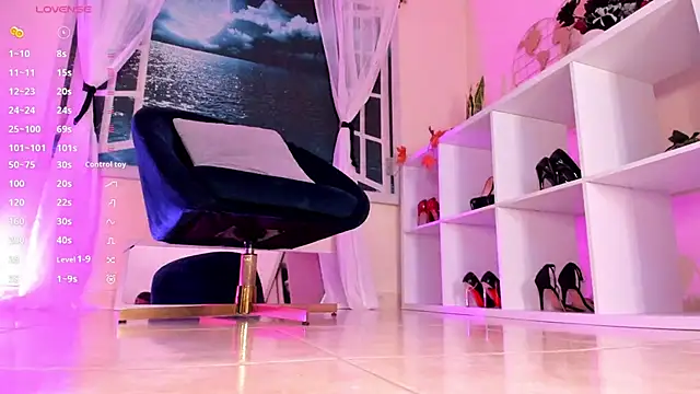 Snapshot of Itzeldreams chatting on 5, 2, 2025 Itzeldreams online show from 5, 2, 2025