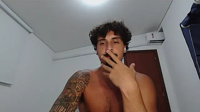 Snapshot of milkoffe chatting on 7, 2, 2026 milkoffe online show from 7, 2, 2026