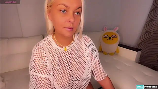 Snapshot of Anna_Bali chatting on 7, 12, 2024 Anna Bali online show from 7, 12, 2024