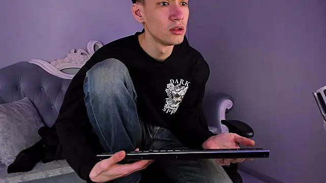 CalvinOwens online show from 8, 2, 2025