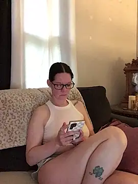 SidneyRaee online show from 21, 5, 2026