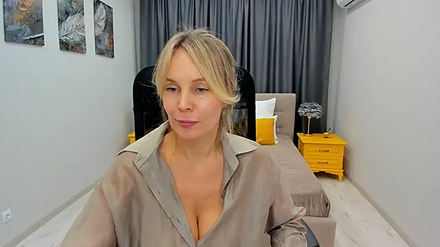 Snapshot of Sinty_Devis chatting on 20, 2, 2025 Sinty Devis online show from 20, 2, 2025
