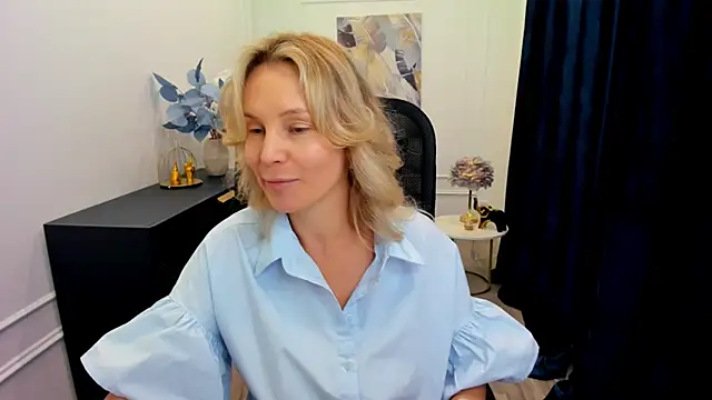 Snapshot of Sinty_Devis chatting on 13, 9, 2025 Sinty Devis online show from 13, 9, 2025