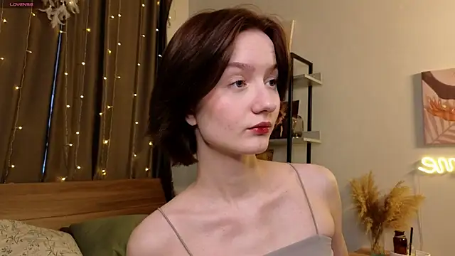 IdaValenti online show from 22, 2, 2025