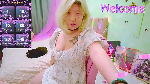 Akemilun online show from 24, 4, 2026