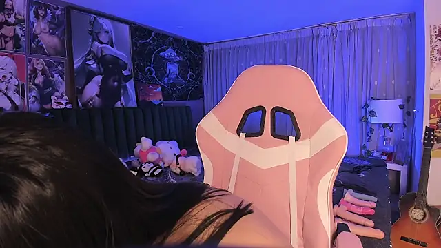 LanaKyutt online show from 29, 1, 2025